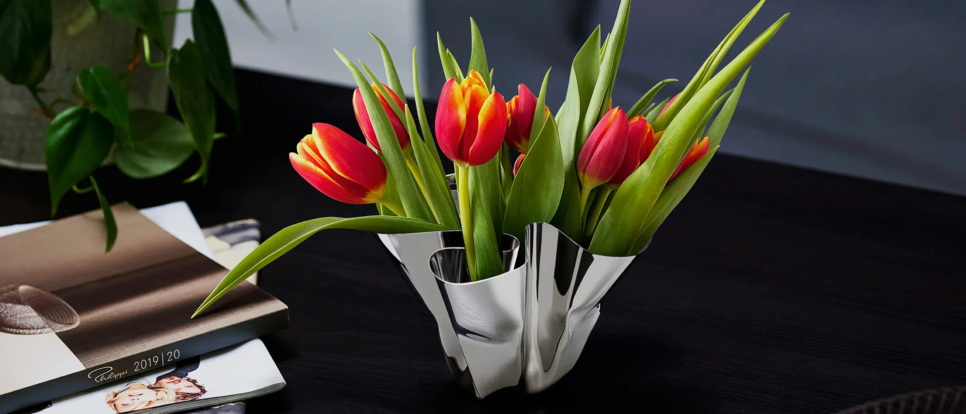 Itt a tavasz: Frissítsük otthonunkat virágokkal!